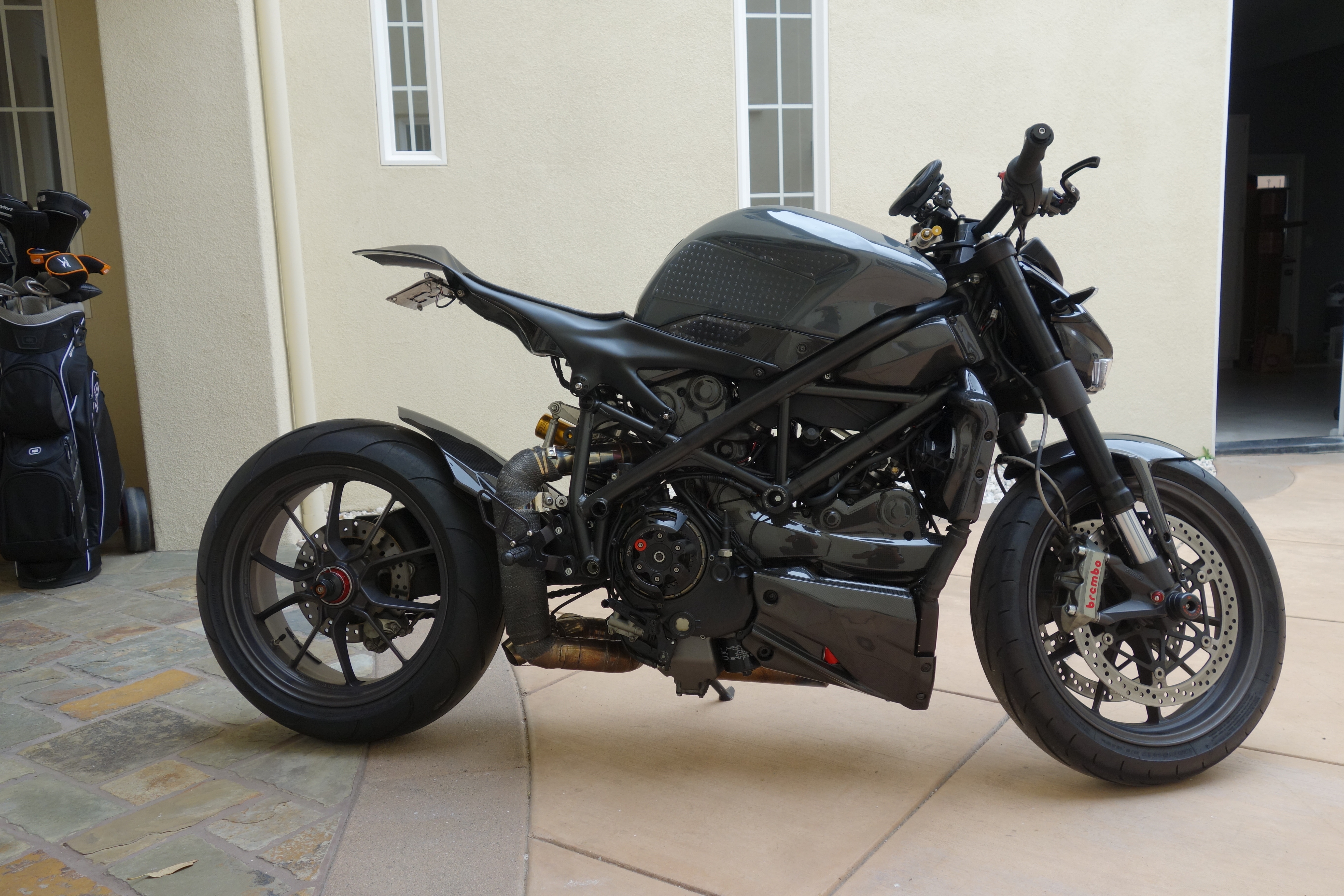 2010 Ducati Streetfighter photo 11